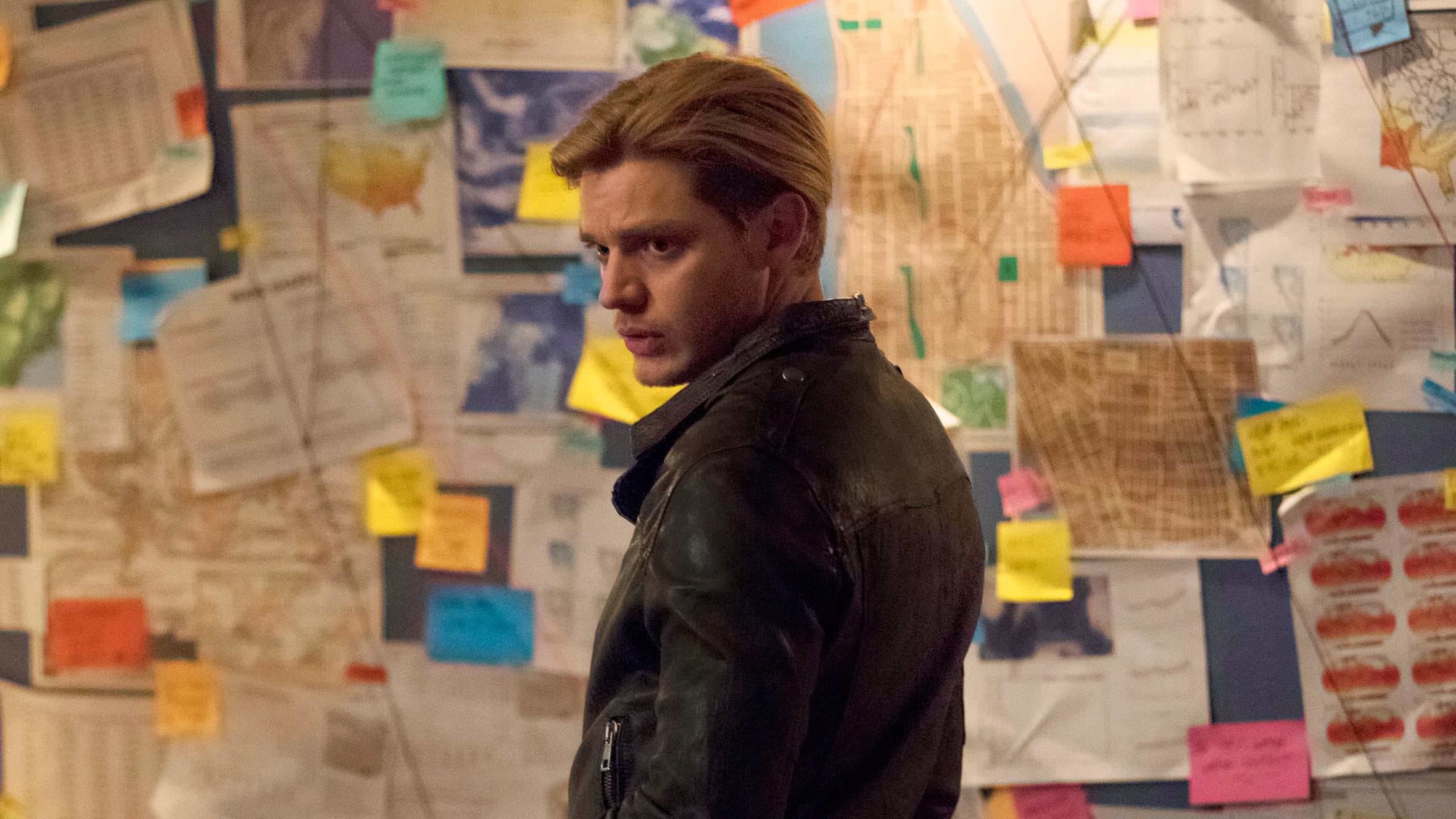 Backdrop poster for Shadowhunters (2016)