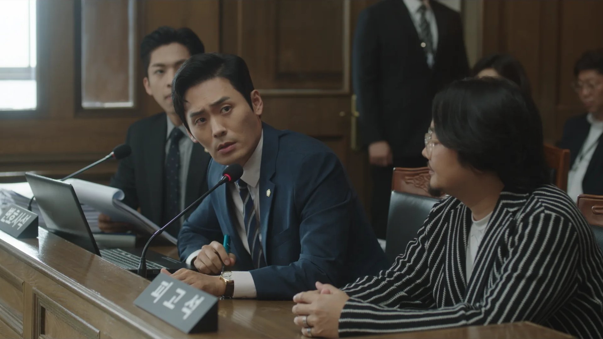Backdrop poster for Extraordinary Attorney Woo (2022)