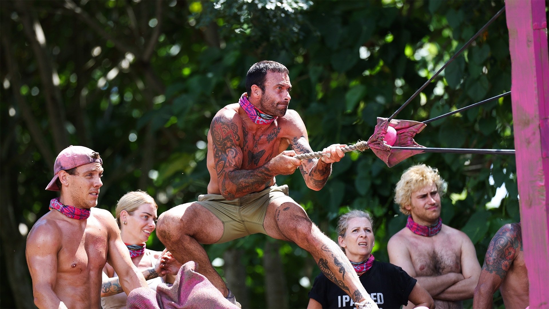 Backdrop poster for Australian Survivor (2002)