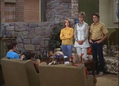 Backdrop poster for The Brady Bunch (1969)