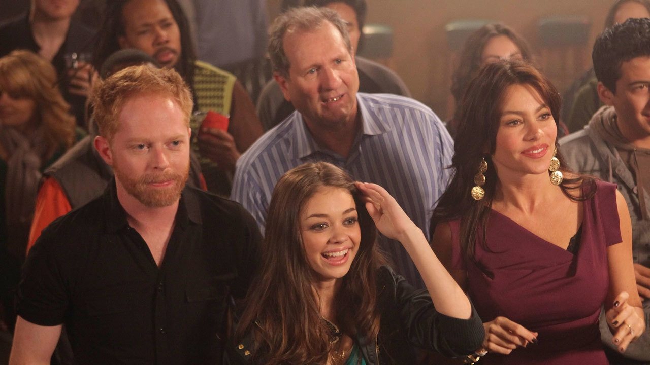 Backdrop poster for Modern Family (2009)