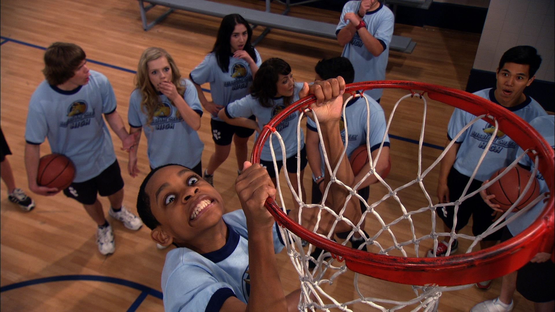 Backdrop poster for Lab Rats (2012)