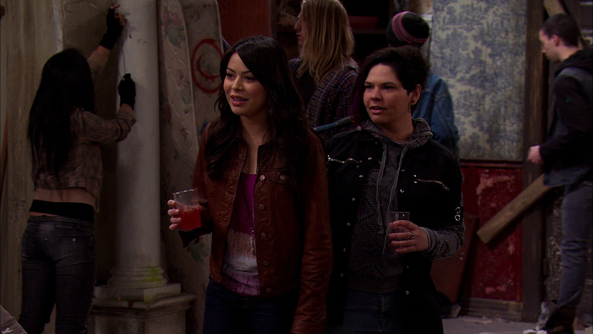 Backdrop poster for iCarly (2007)
