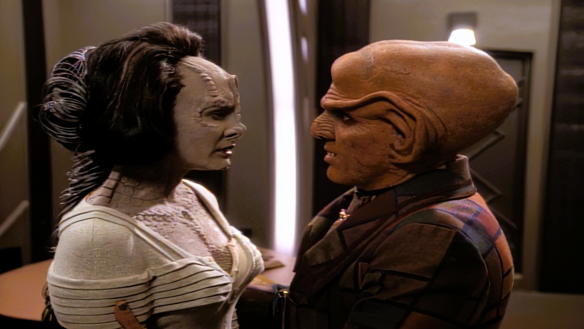 Backdrop poster for Star Trek: Deep Space Nine (1993)