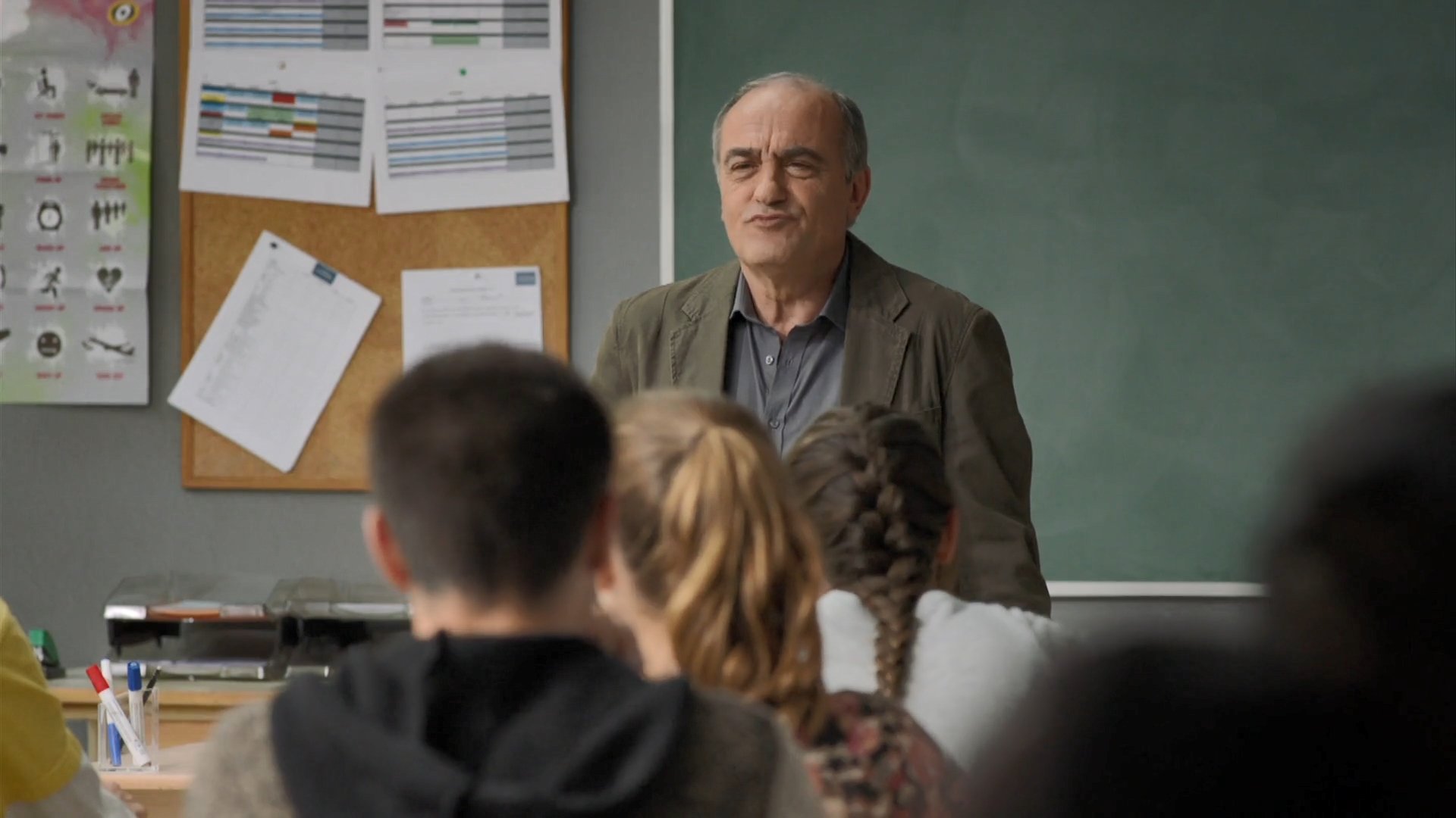 Backdrop poster for Merlí (2015)