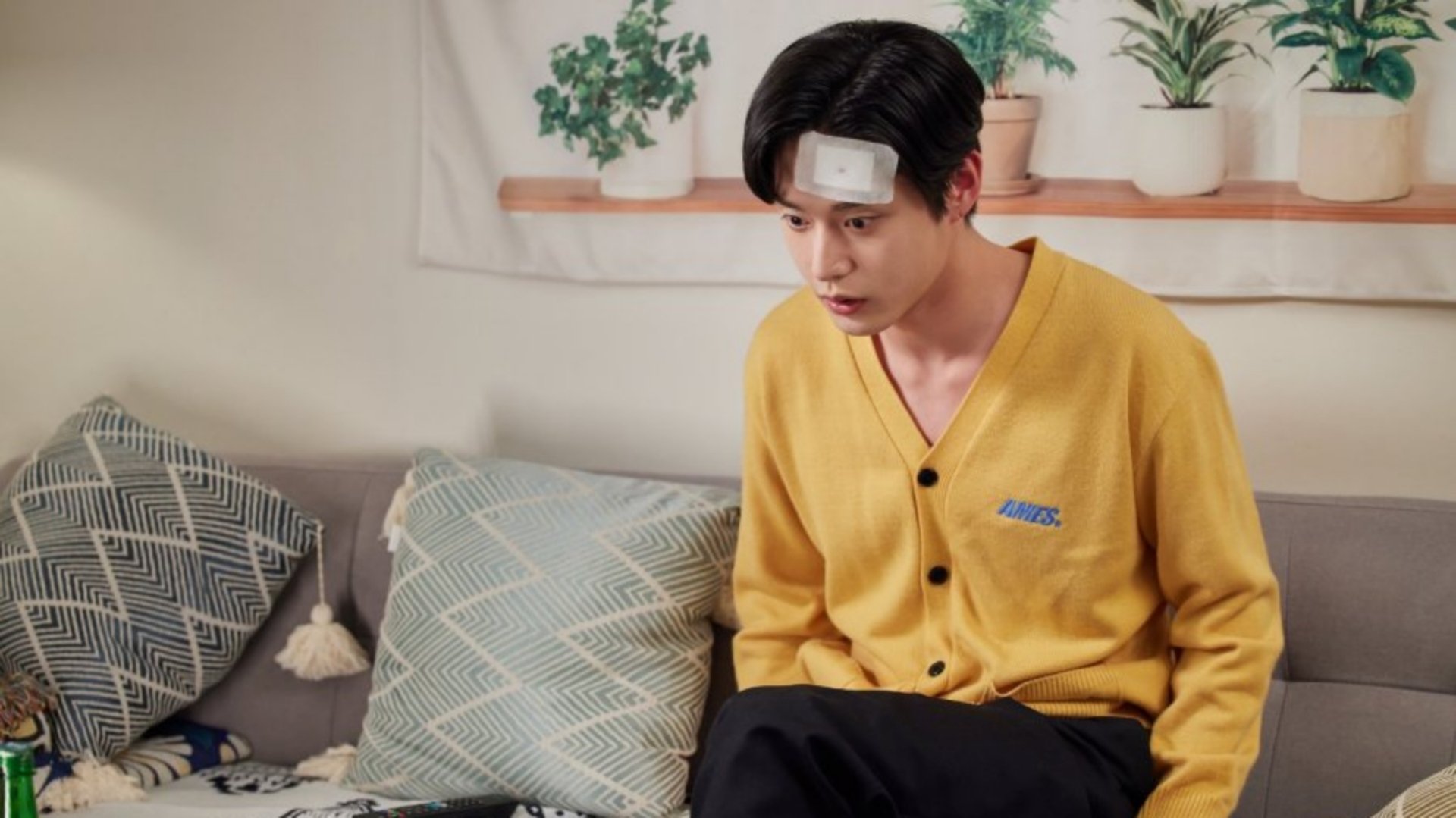 Backdrop poster for Roommates of Poongduck 304 (2022)