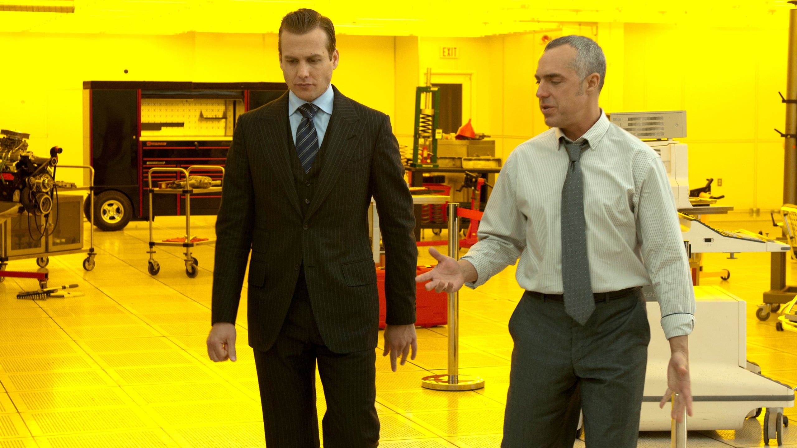 Backdrop poster for Suits (2011)