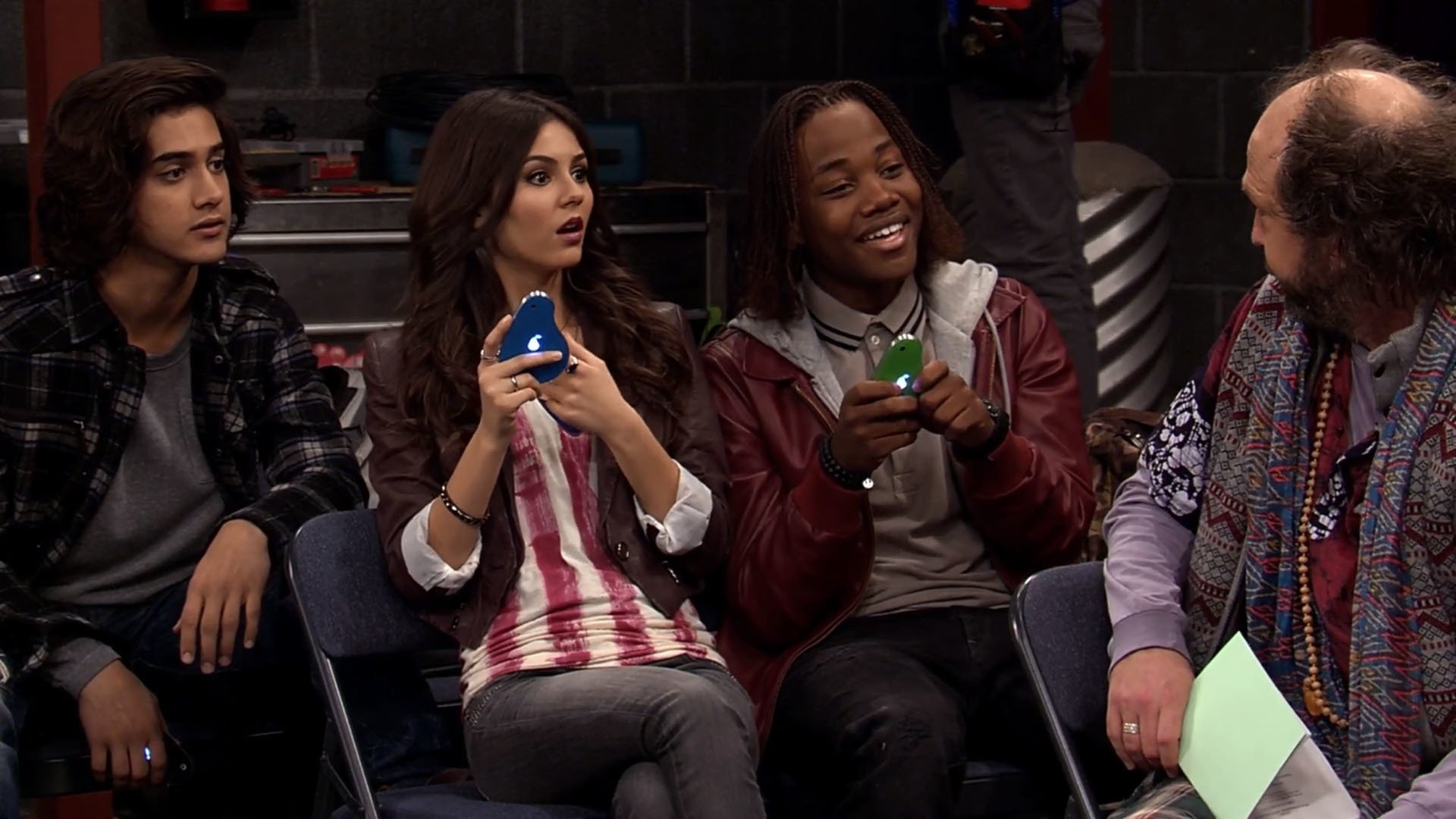 Backdrop poster for Victorious (2010)