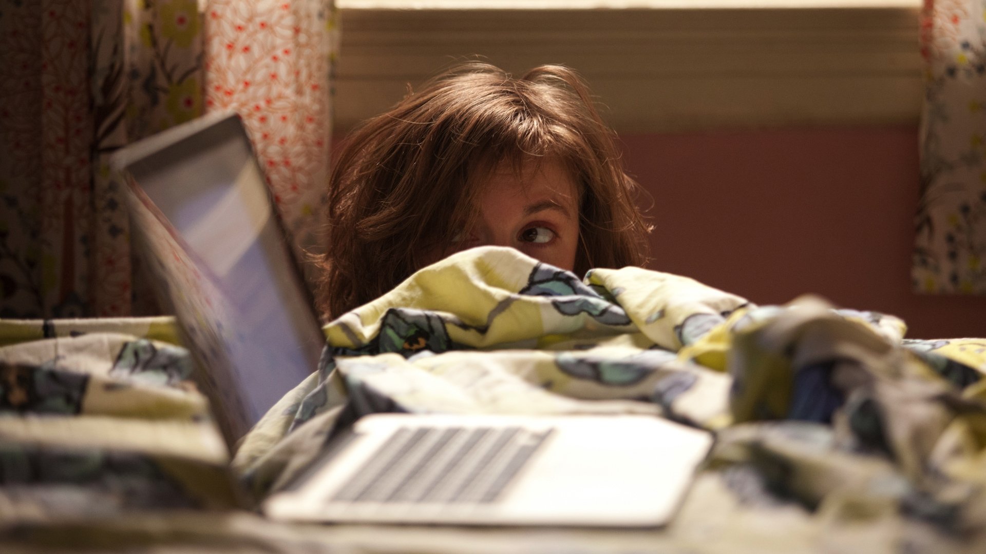 Backdrop poster for Girls (2012)