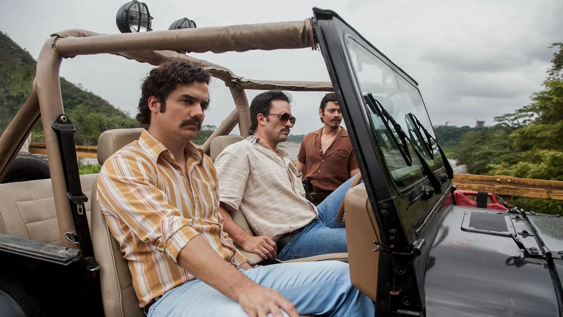 Backdrop poster for Narcos (2015)